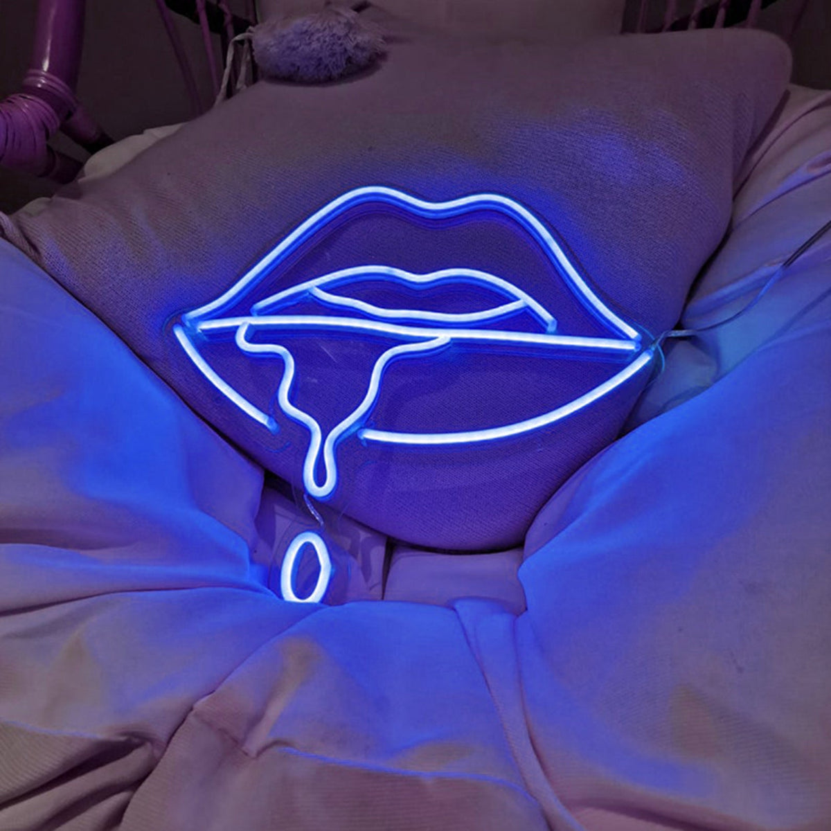Dripping Lips Neon Led Sign
